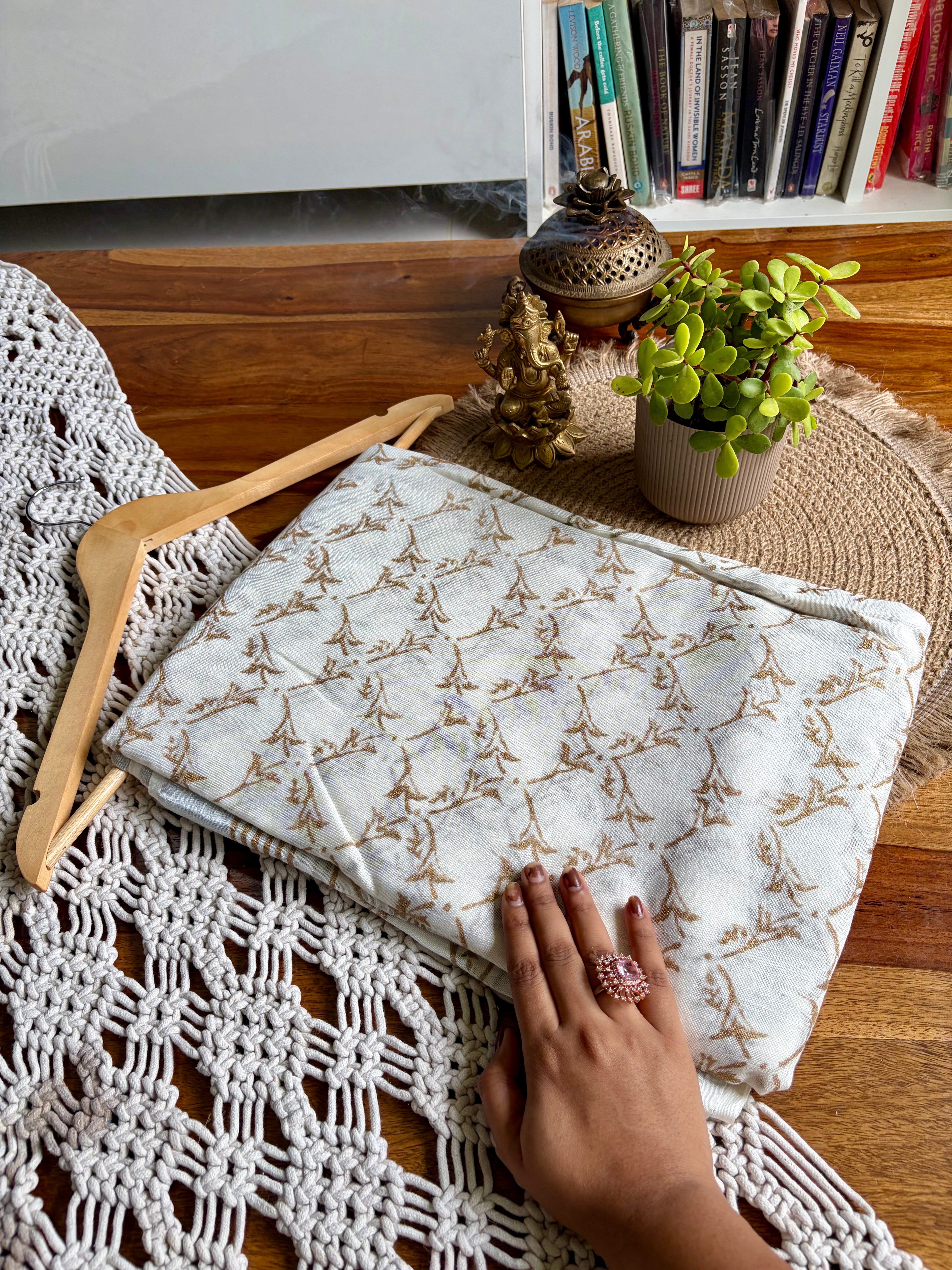 Bagru Soft Linen Saree – Chemical-Free Block Print-White