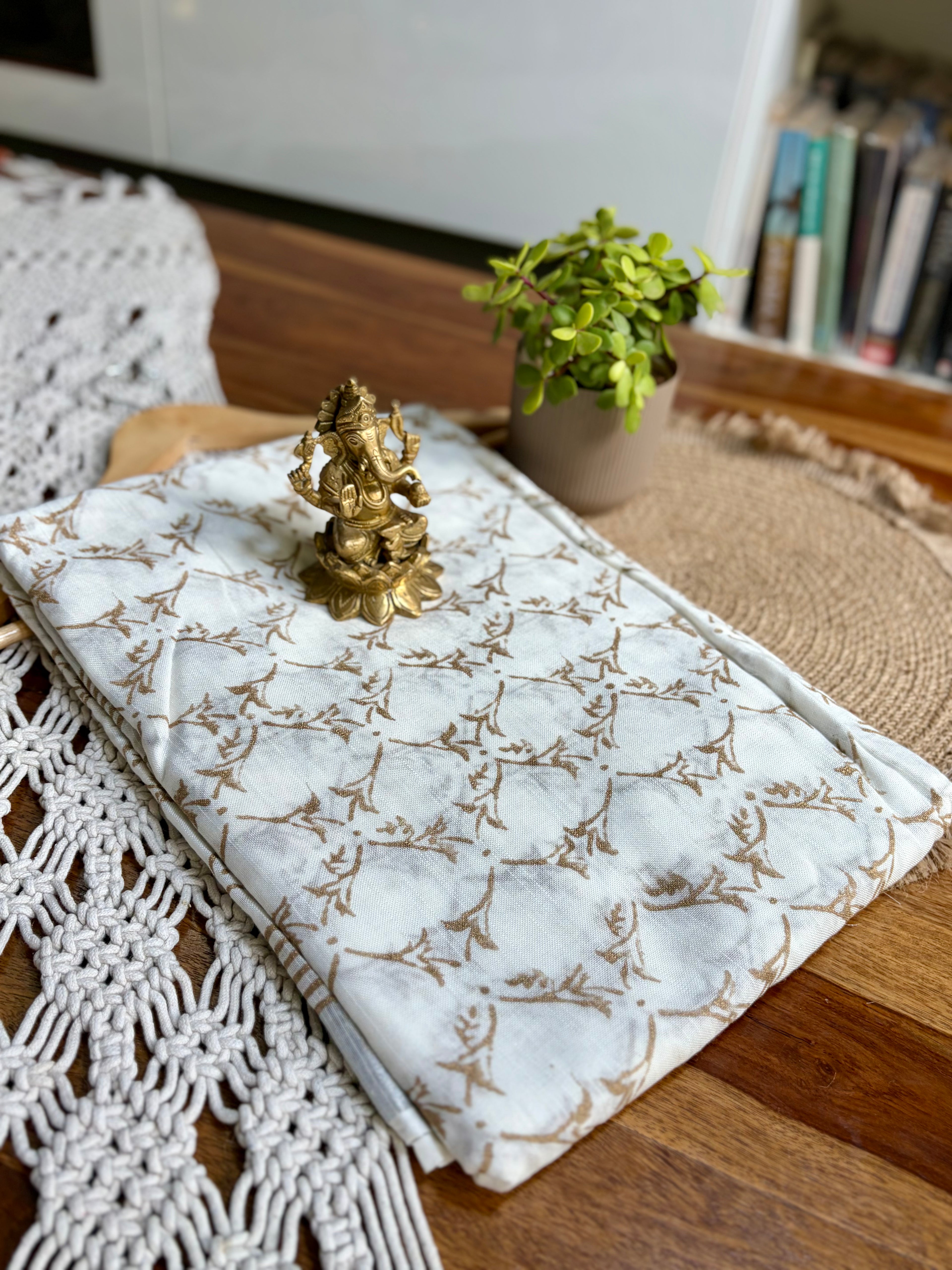 Bagru Soft Linen Saree – Chemical-Free Block Print-White