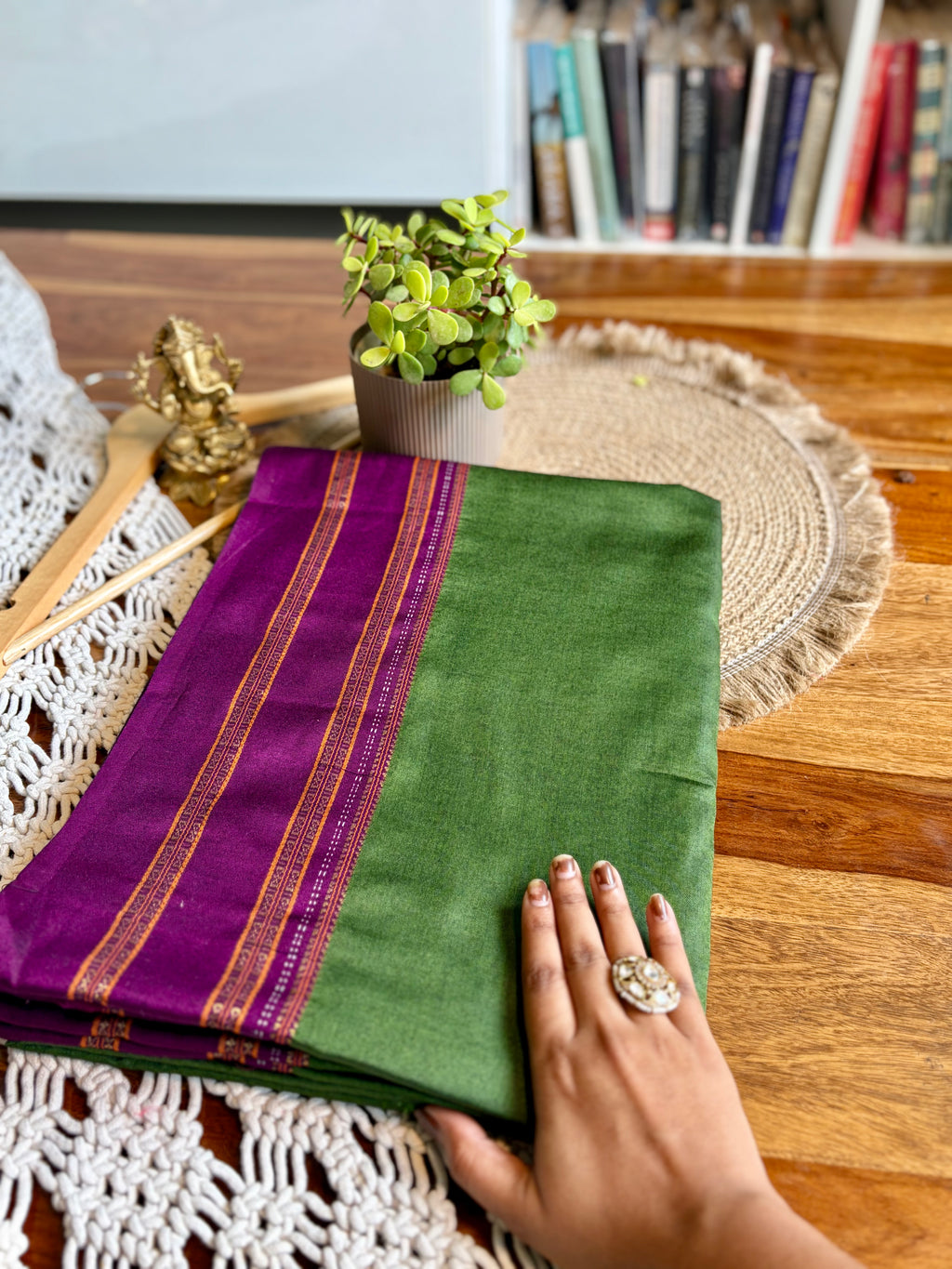Plain Semi-Silk Saree with Contrast Border-Green