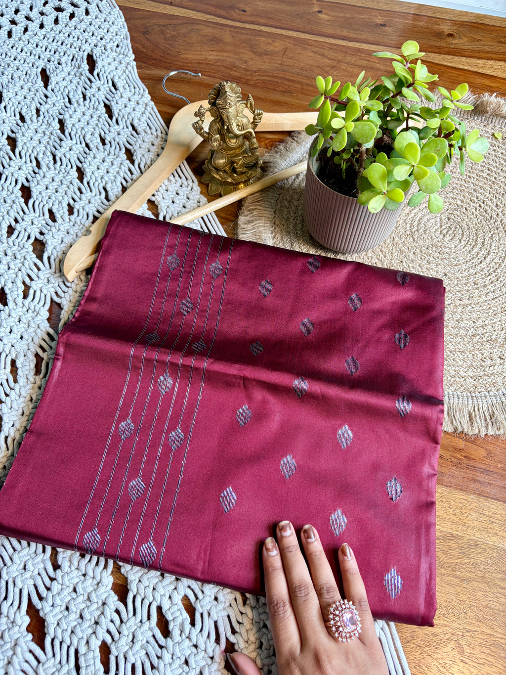 Premium Soft Semi-Silk Saree – Lightweight & Effortless-Maroon