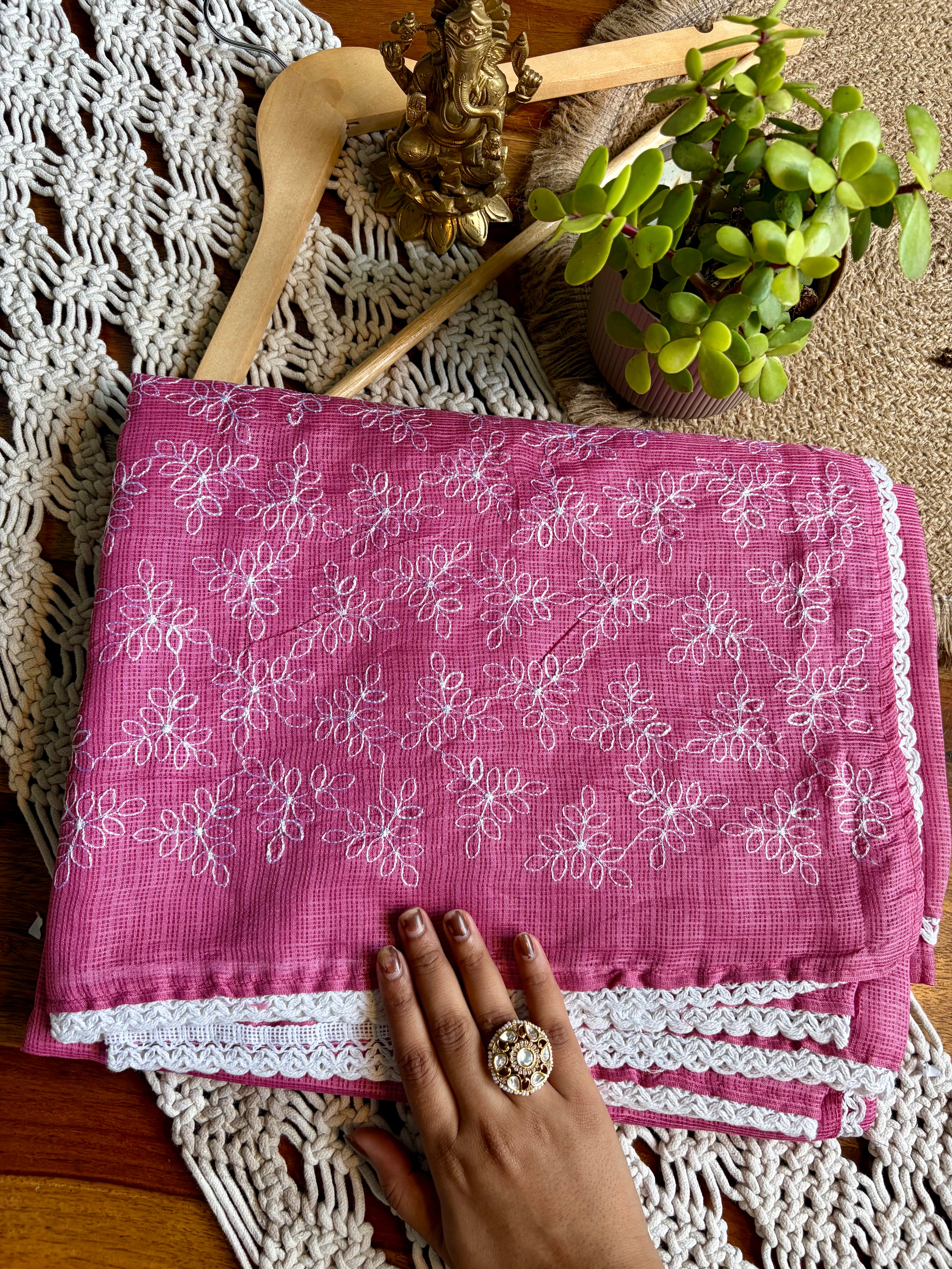 Kotta Checks Saree – Thread Work Detailing-Pink