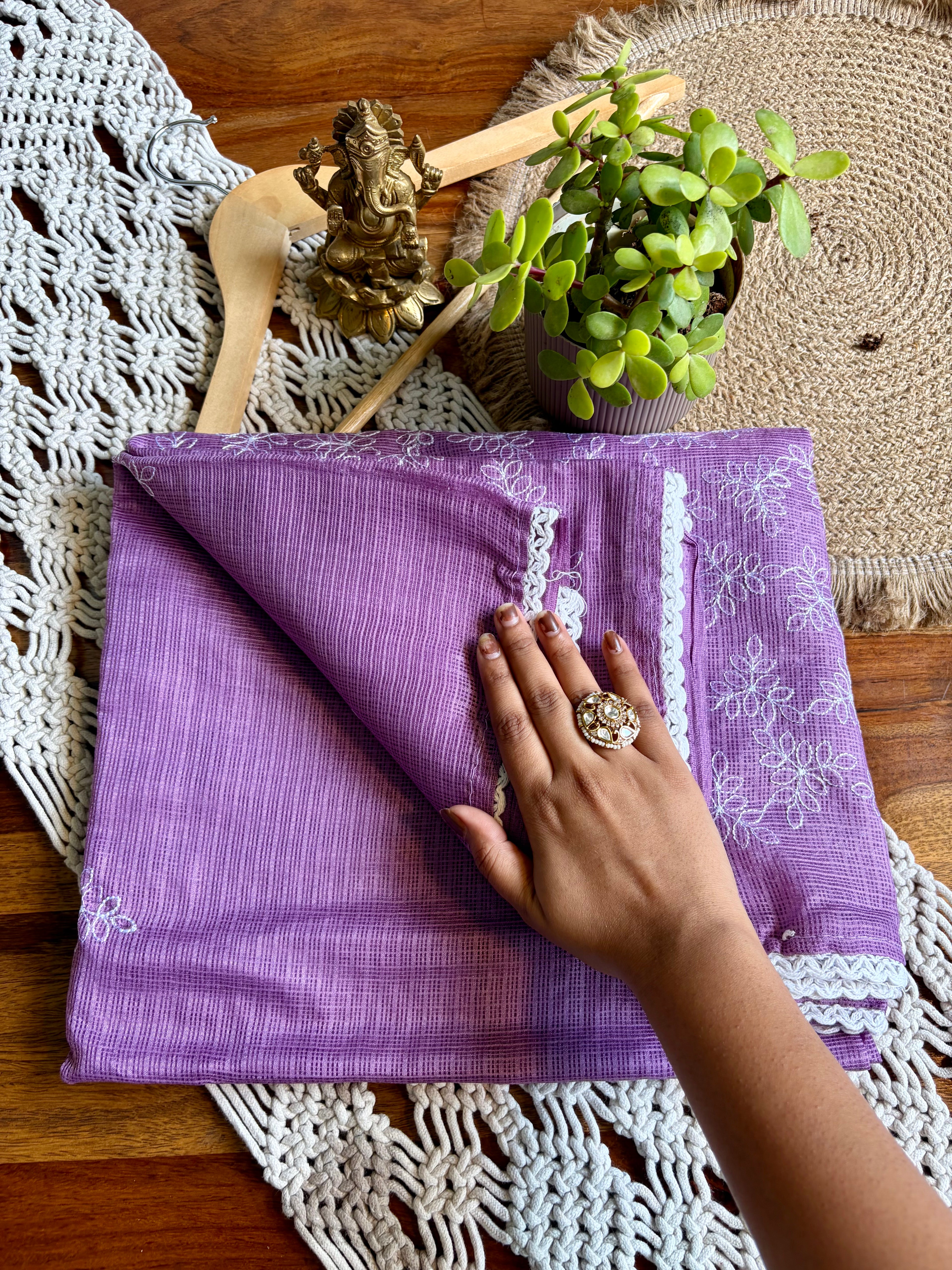 Kotta Checks Saree – Thread Work Detailing-Lavender