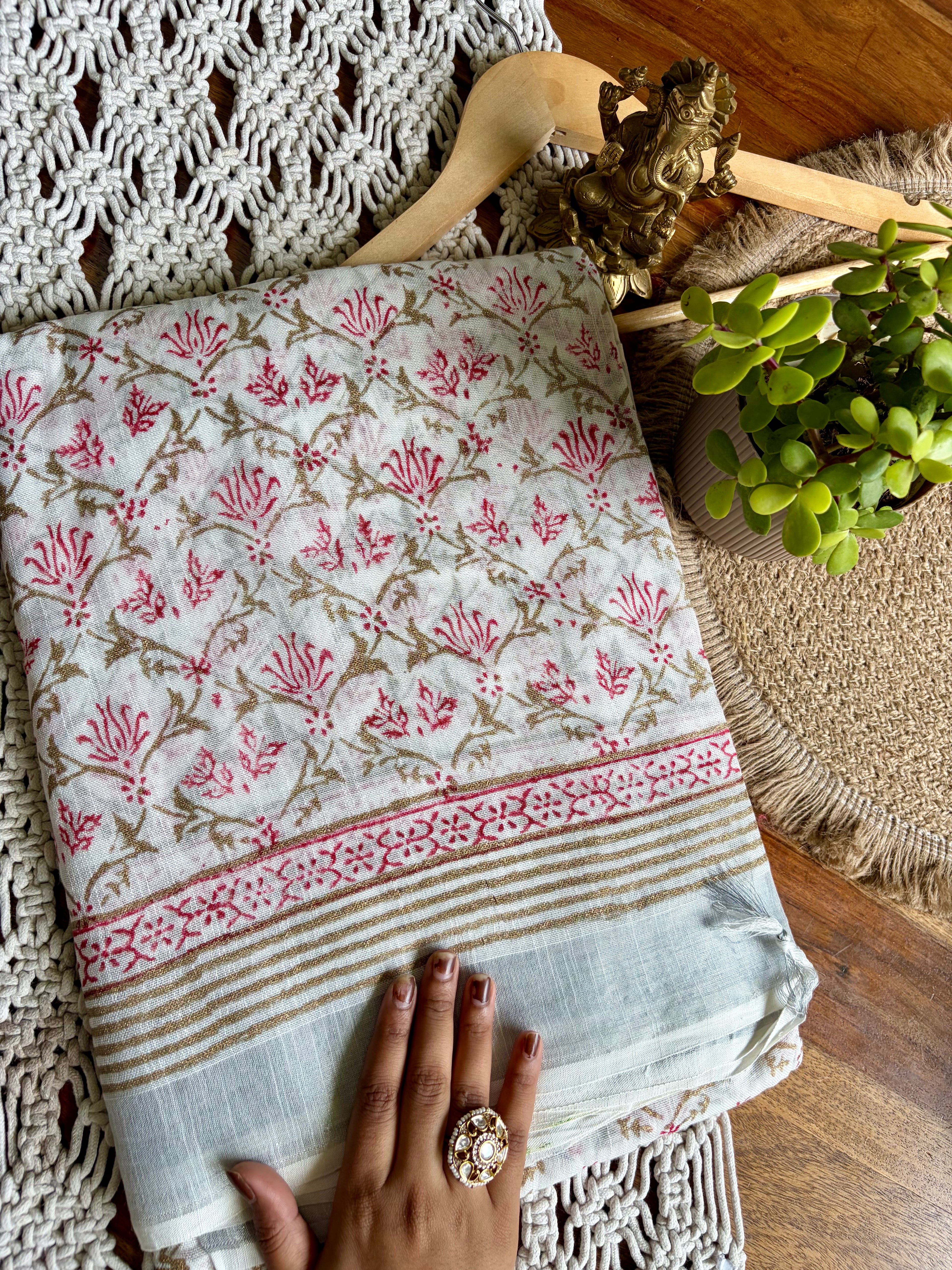 Bagru Soft Linen Saree – Chemical-Free-white