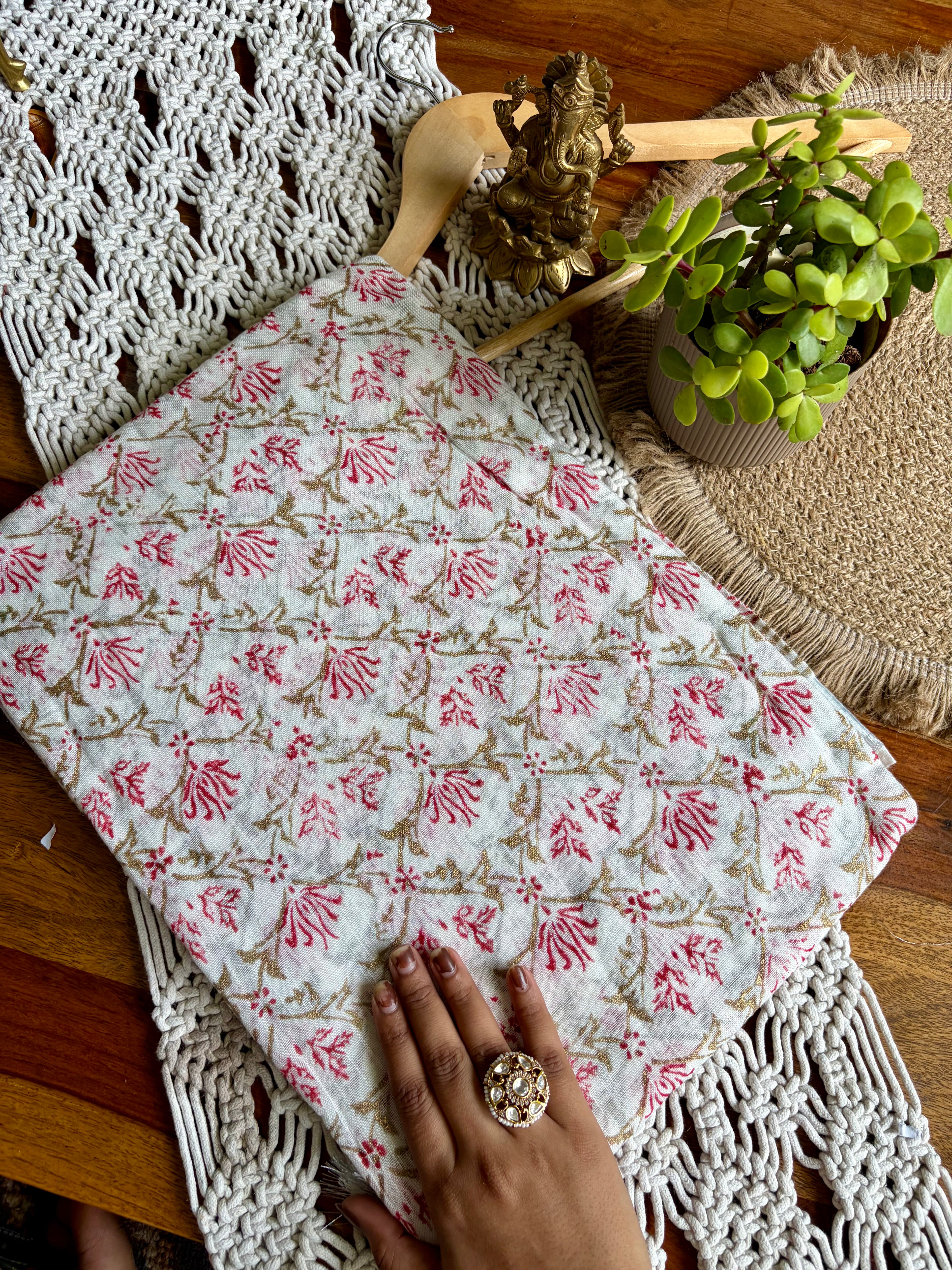 Bagru Soft Linen Saree – Chemical-Free-white