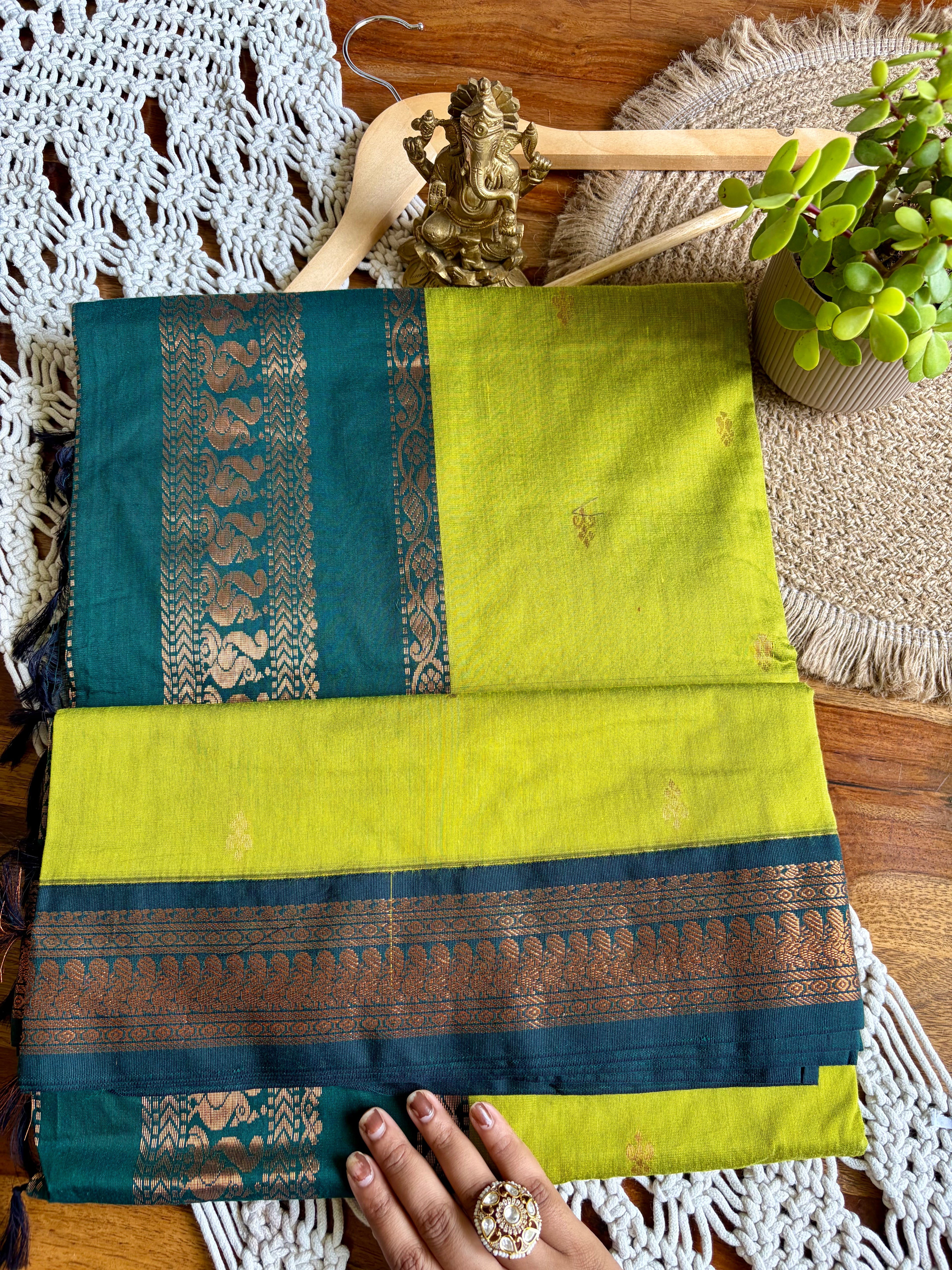 Soft Kalyani Cotton Saree - Lime Green/Dark Green